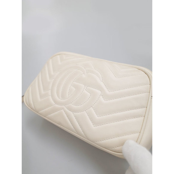 Gucci GG Marmont Quilted Small Shoulder Bag - Picture 4 of 9